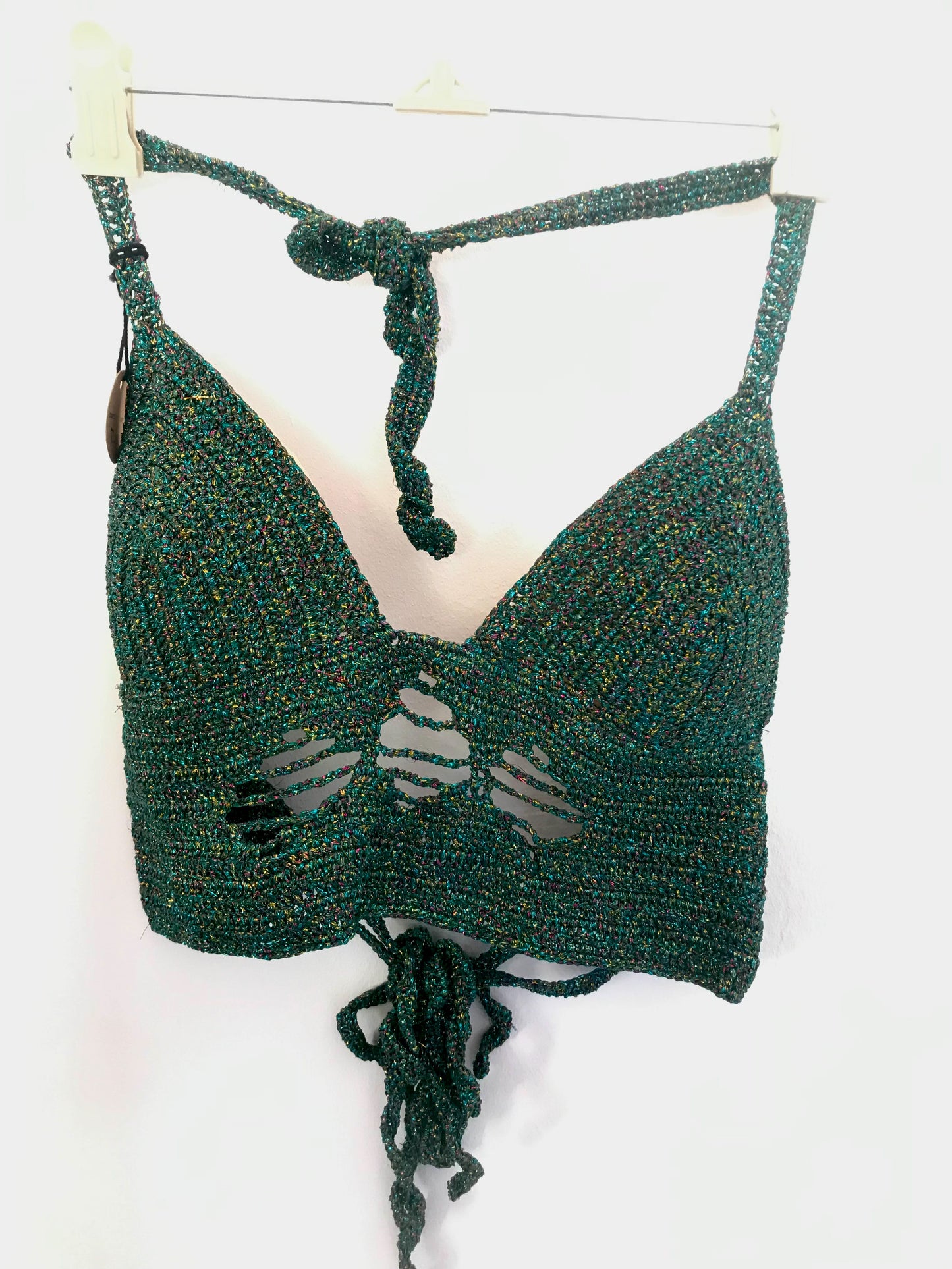 TOP EN SEDA METALIZADA VERDE TRES ROMBOS