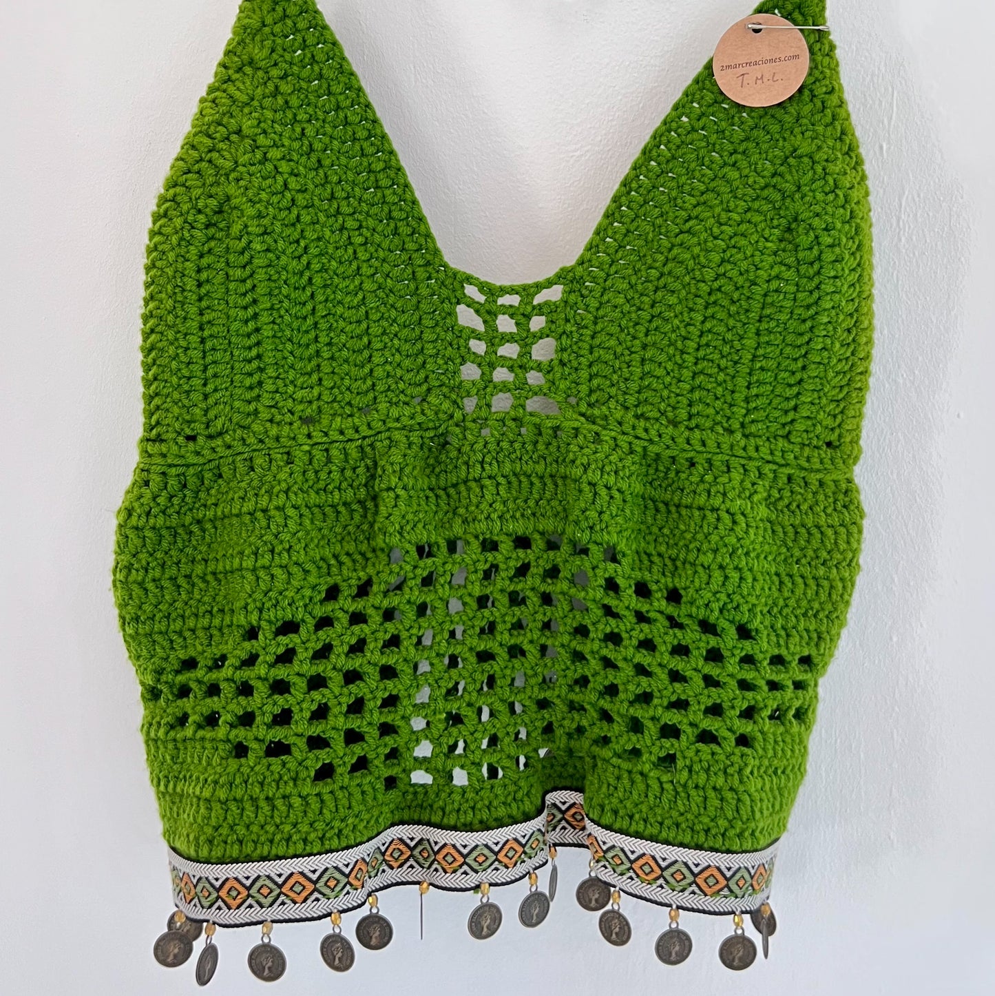 TOP EN ALGODÓN ORGANICO VERDE CON PASAMANERIA DE MONEDAS